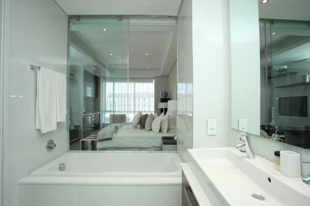 Luxury @ Sandton Skye Joanesburgo Exterior foto