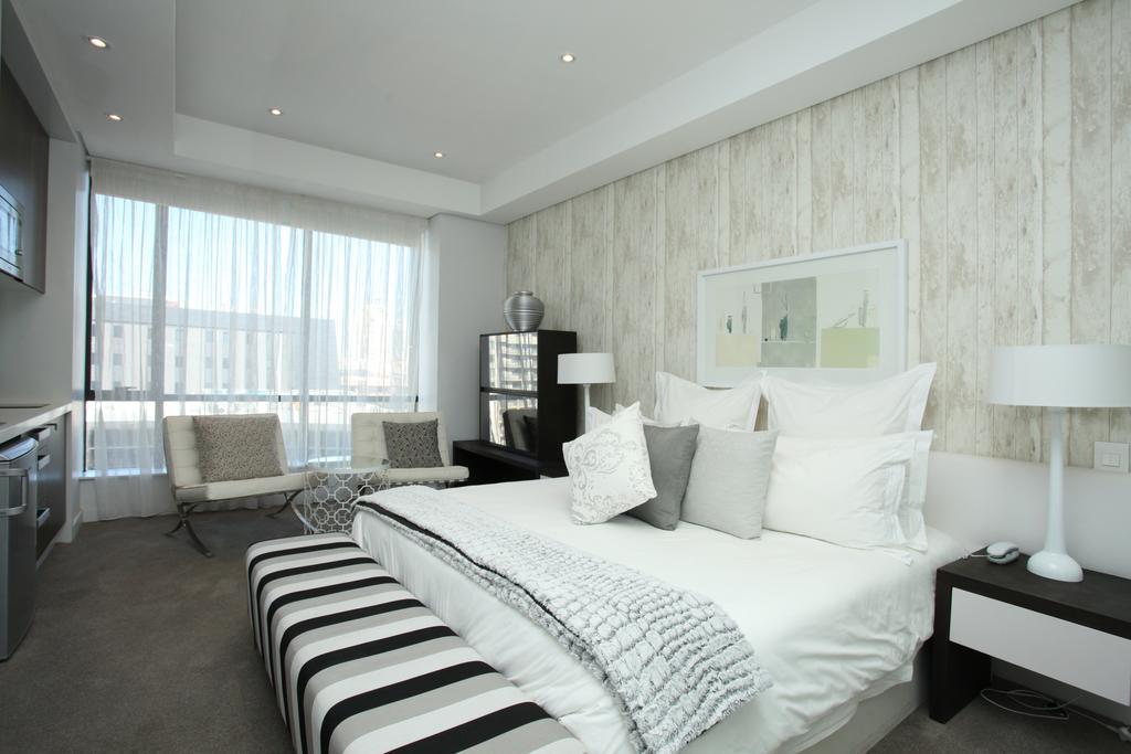Luxury @ Sandton Skye Joanesburgo Exterior foto