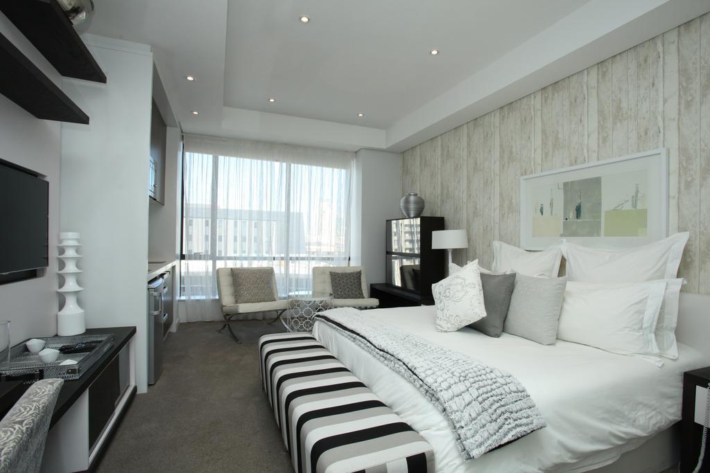 Luxury @ Sandton Skye Joanesburgo Exterior foto
